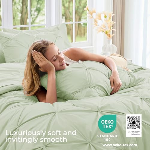 Image of Sasttie Queen Comforter Set, 7-Piece Bed in a Bag, Pintuck Bedding Sets for All Season, Includes Comforter, Flat Sheet, Fitted Sheet, Pillowcases and Pillowshams, Mint