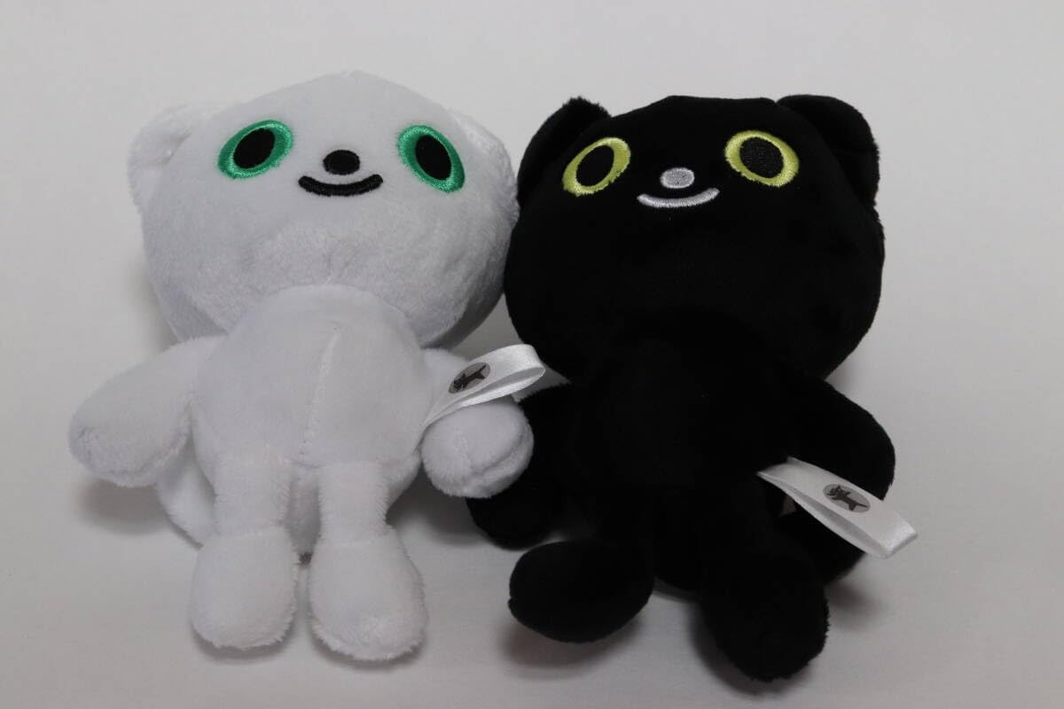 即日⭐️人気完売 ハローキティ展 50周年 マスコット クマスーツ 2点