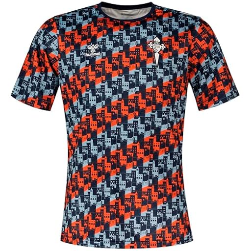 hummel RC Celta De Vigo 24/25 Pre Match Short Sleeve T-Shirt L | Ya disponible en tu tienda friki favorita! En mundofriki.es!
