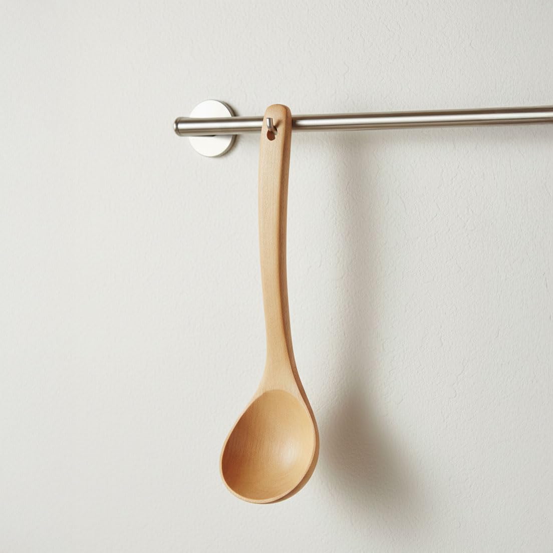 Deconox 22cm Doğal Ahşap Servis ve Yemek Kaşığı – Isıya Dayanıklı Çizmez Ergonomik Ahşap Kaşık | Tencere Dostu Pişirme, Karıştırma ve Sunum Kaşığı | Çevre Dostu Mutfak Gereci