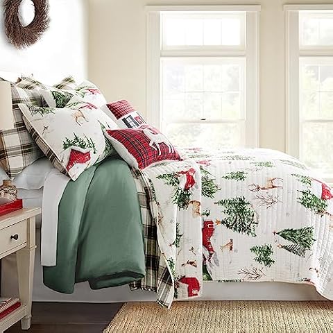 Levtex Home - Tatum Pines Quilt Set - Full/Queen Holiday Quilt 88x92 and Two Standard Shams 20x26 - Christmas Cabin - Red, Green, Brown and White - Reversible - Cotton Cover