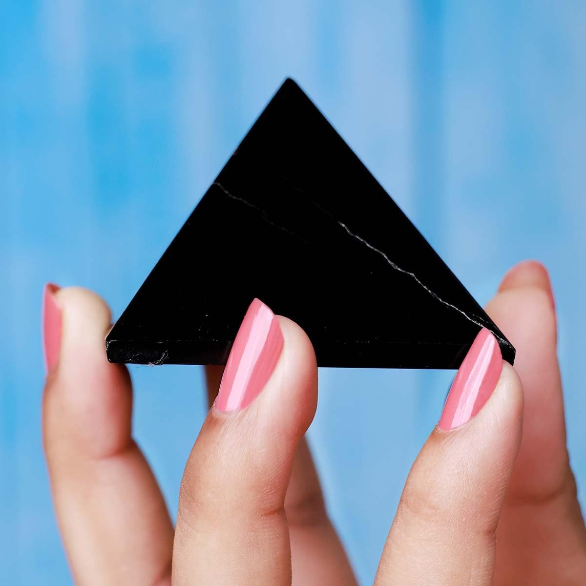 Black Tourmaline Pyramid 50–100g | Natural Crystal Energy Generator | Protection from Negative Energy & Home Decor | Reiki Healing Stone for Meditation & Feng Shui