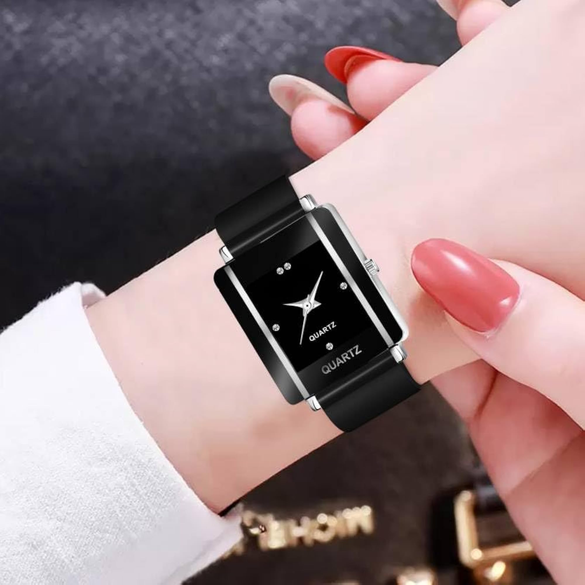 Stylish Women's Rectangular Dial Casual Watch