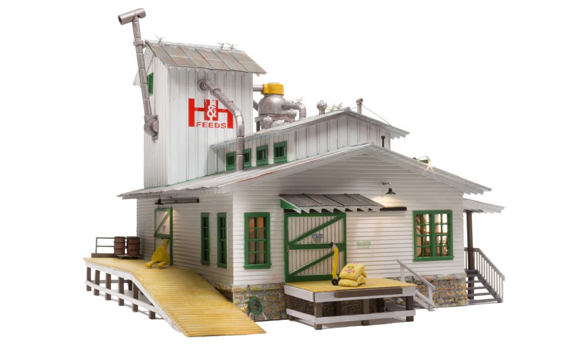 WOODLAND SCENICS LIGHTED H&H FEED MILL BUILT & READY O GAUGE train lit 5859