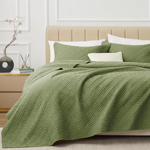 Image of VAS COLLECTIONS 100% Cotton Ultrasonic Quilted King Bedspread Set, 280 TC Soft Lightweight Stitch-Free Coverlet, 90x100 Inches, with 2 Pillow Covers (Green)