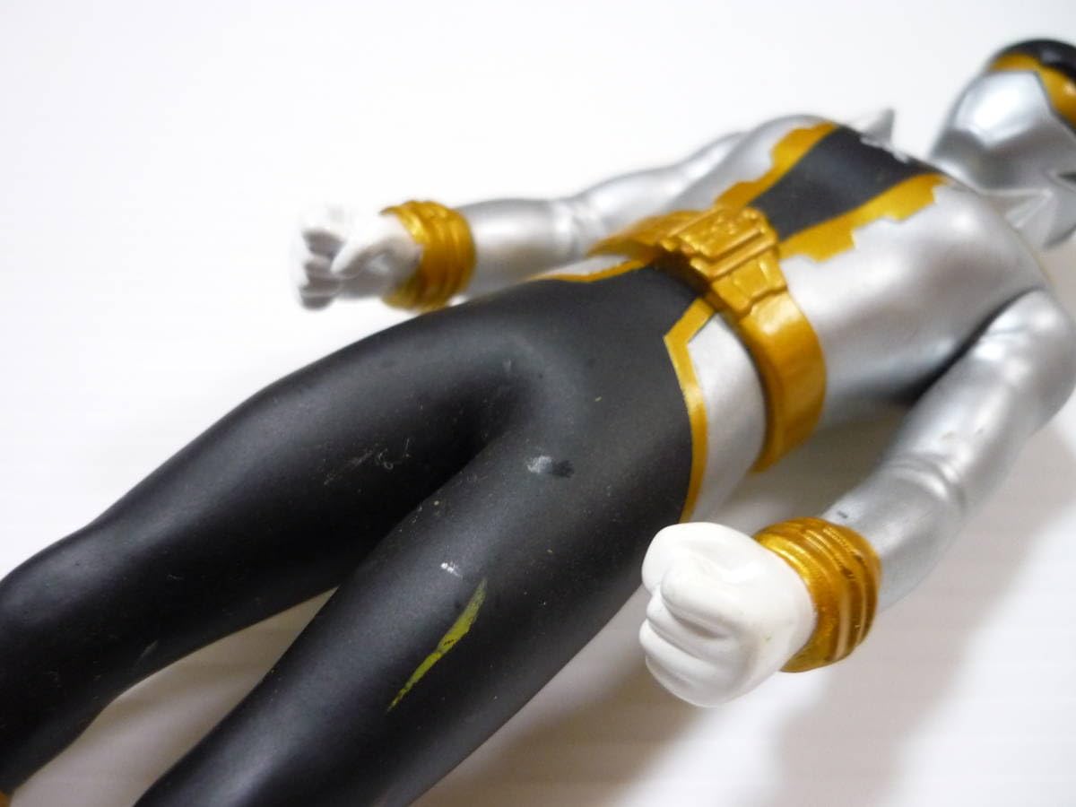 Amazon.co.jp: ソフビ ゴーカイシルバー 2011 約17cm 海賊戦隊 