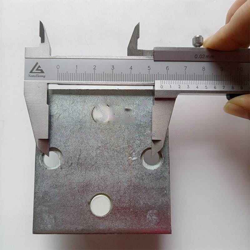 4PCS 80x16 Elevator Guide Shoe L=80mm W=75mm H=30mm Installation Hole Distance 56mm Use for Lift 16mm Rail 80x16