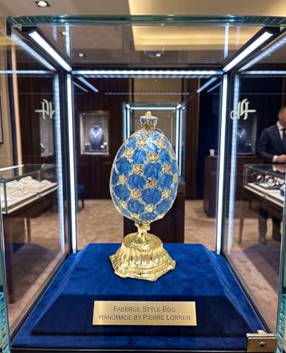 Huevo estilo Fabergé azul imperial y pulsera para tocadores elegantes 3