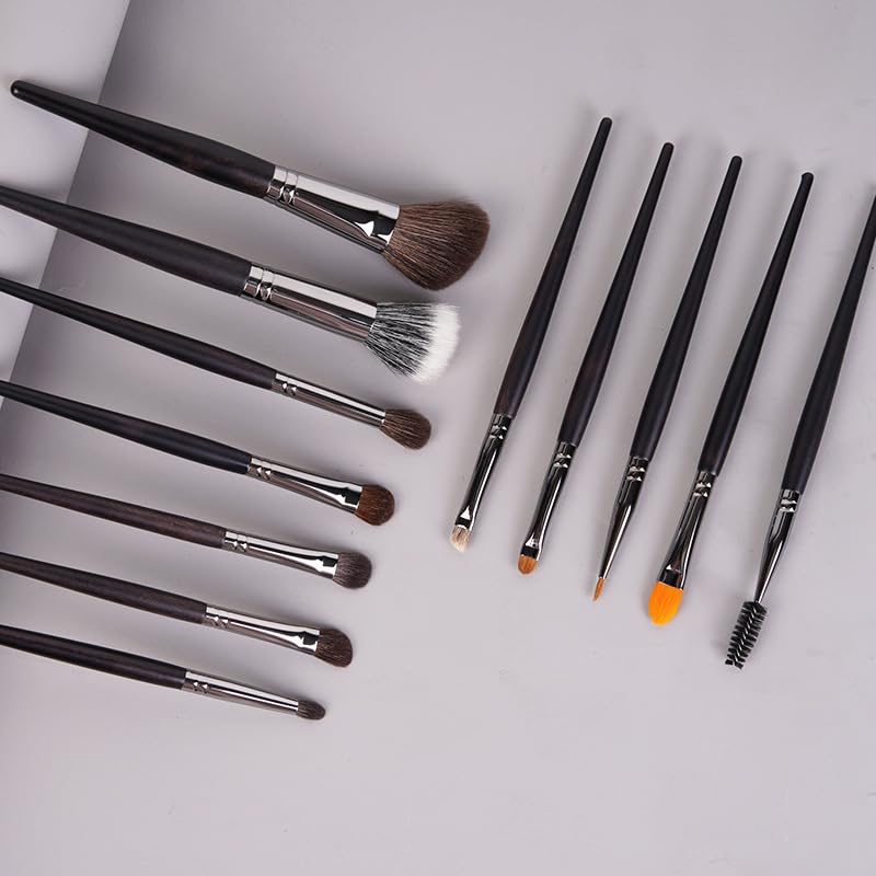 5 pennelli occhi essenziali – Precisione naso/eyeliner