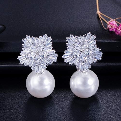 Boucles d'oreilles perles blanches fleurs de neige le cadeau de Noël idéal