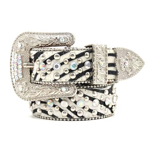 Ceinture en cuir à strass pour rompre la monotonie d'un jean basique de femme