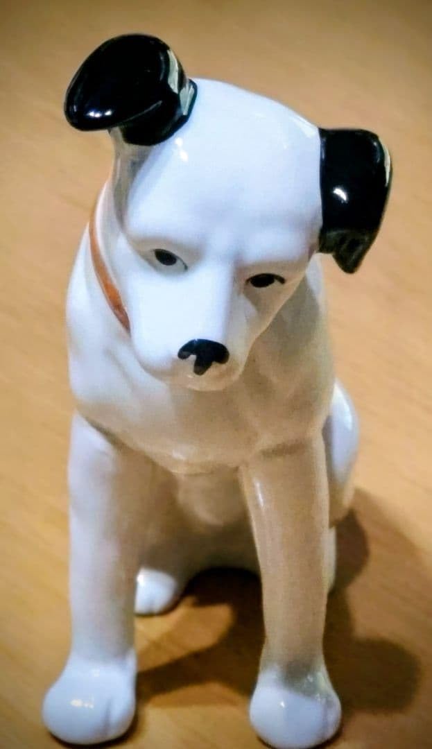 Amazon.co.jp: ビクター犬 ニッパー君 置物 : おもちゃ