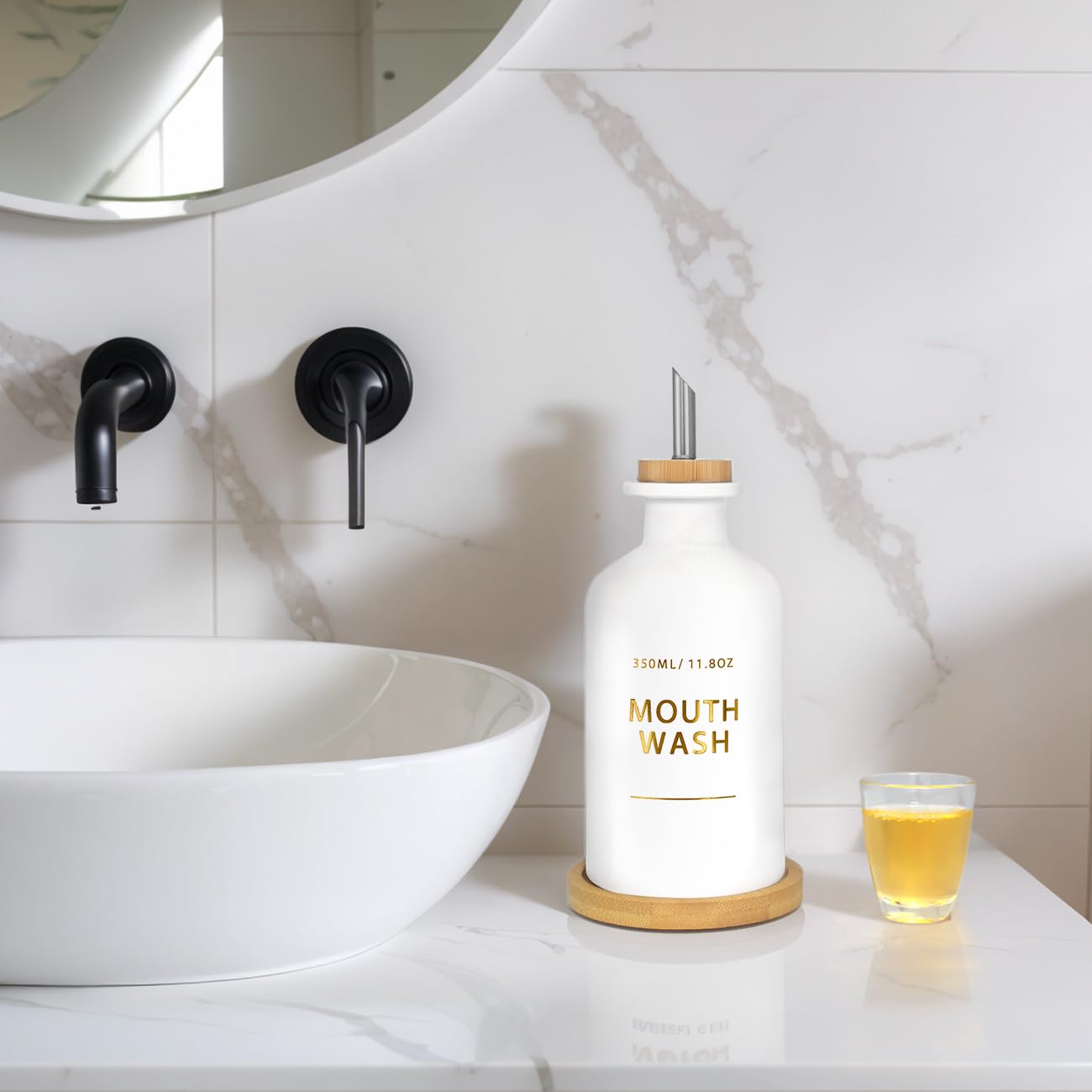 Dispenser per collutorio da bagno 334,5 g, bottiglia di collutorio in vetro con tazza e vassoio in bambù, scritta dorata stampata a caldo, accessorio da bancone in stile nordico, accessori da bagno