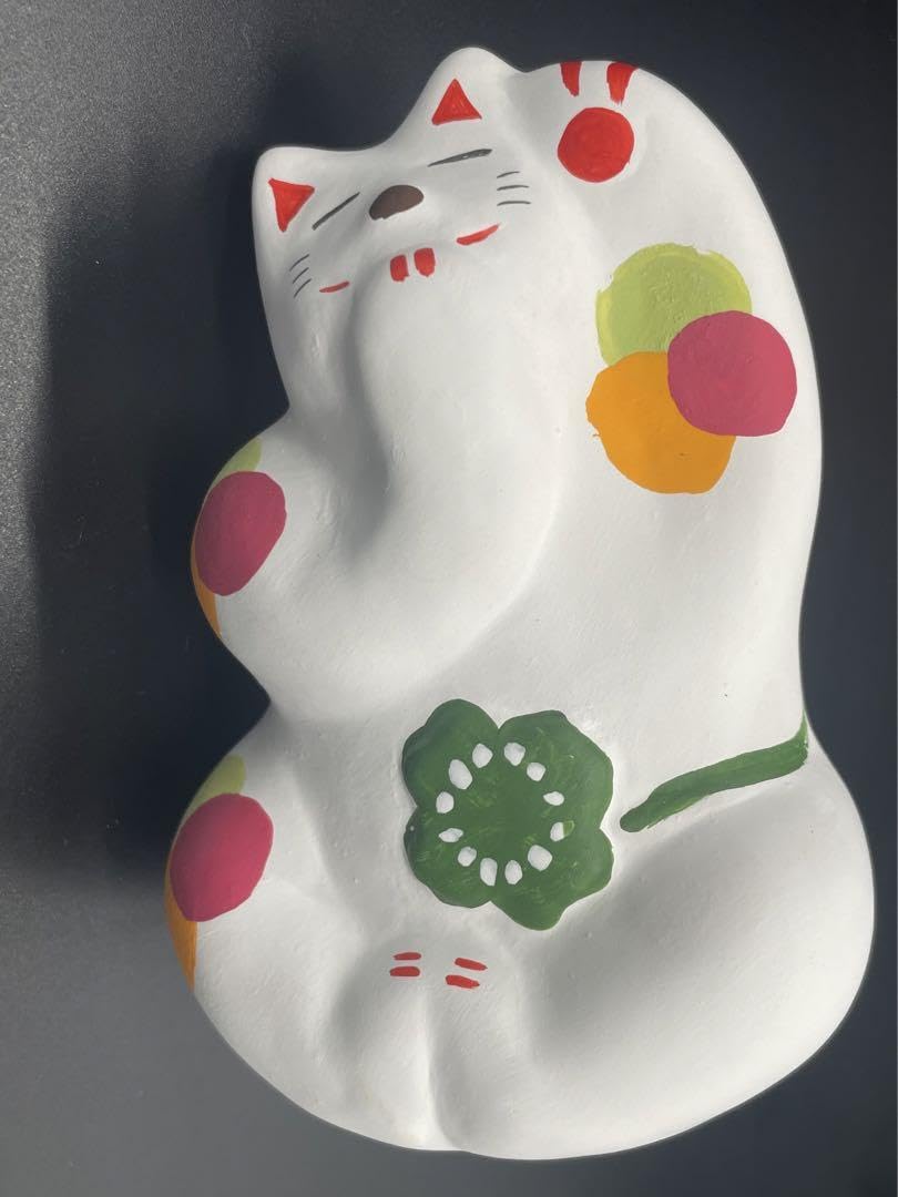 工房　輪葉葉　招き猫　湯布院　うふふ　サイン入り　A038 Amazon.co.jp: 工房輪葉葉 招き猫 うふふ猫 : おもちゃ