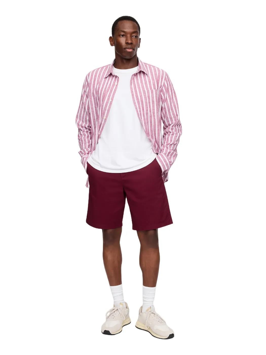 

                                                    GAP Mens 9" Essential Shorts Red Delicious 34