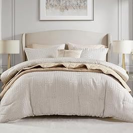 Madison Park King Comforter...