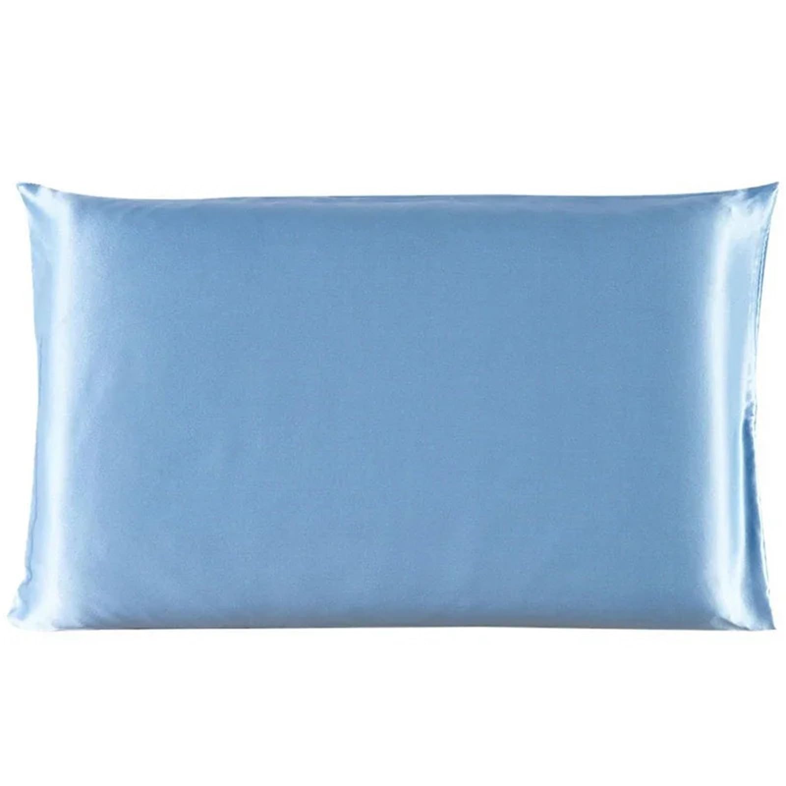 Taie d'oreiller satin soie contre les plis du visage et cheveux emmêlés bleu