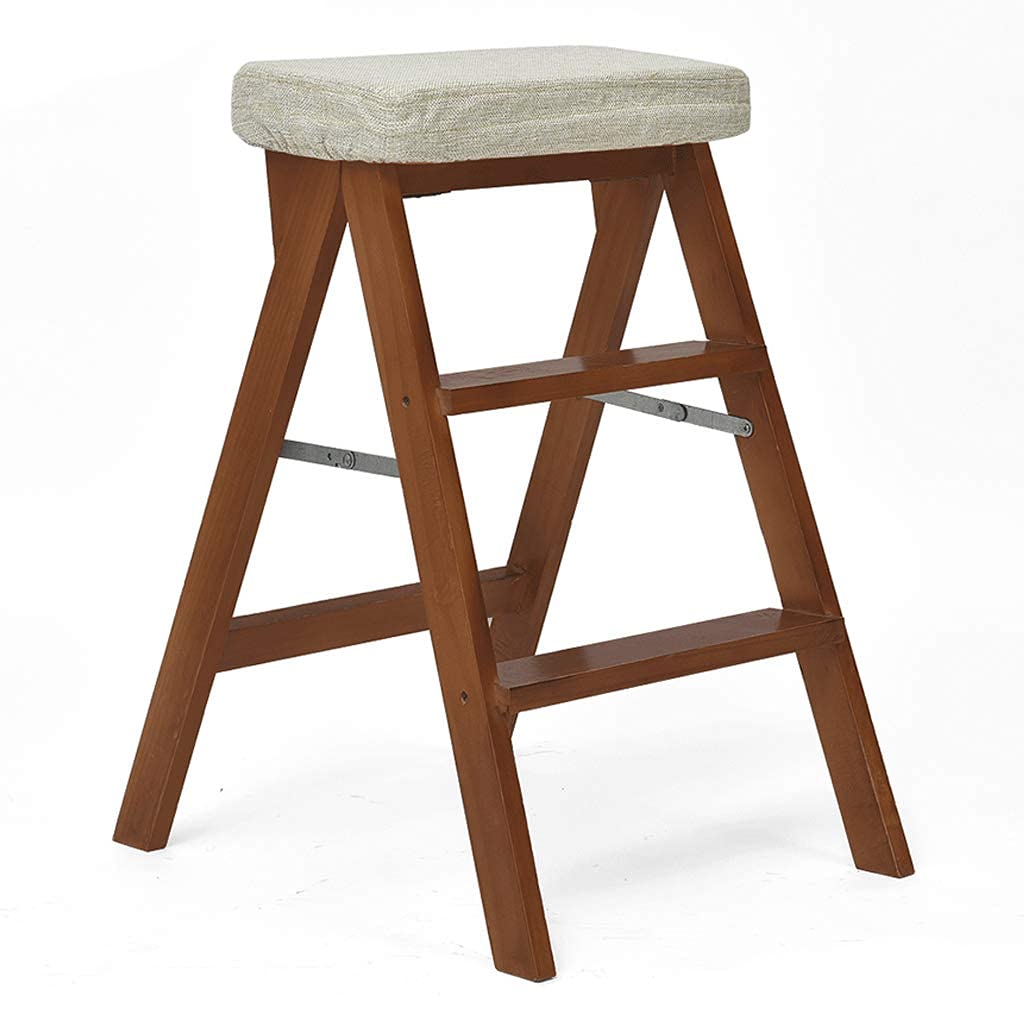 Chaise échelle en bois pour atteindre les placards de cuisine