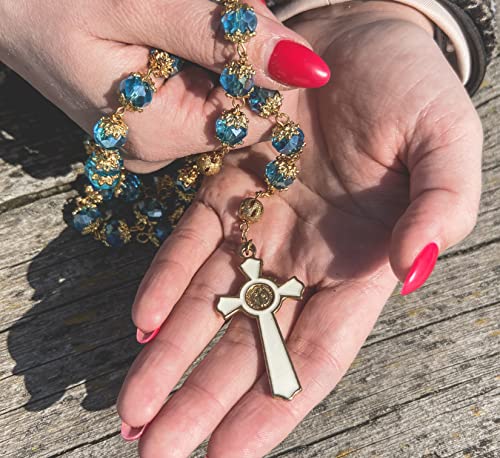 Nazareth Store Terço azul celeste de São Bento cristalizado 10 mm colar rosário banhado a ouro medal