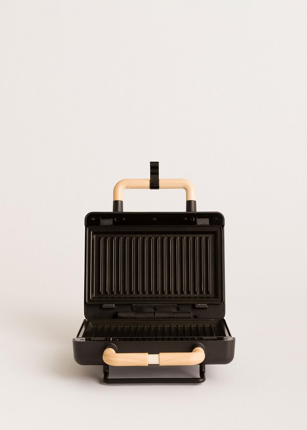 CREATE/STONE STUDIO/Sandwichera-Grill y gofrera doble negro / 3 placas intercambiables: Grill, Gofre y Sandwich, antiadherente, apertura 100º, 2 rebanadas, autoapagado, retro, 800W