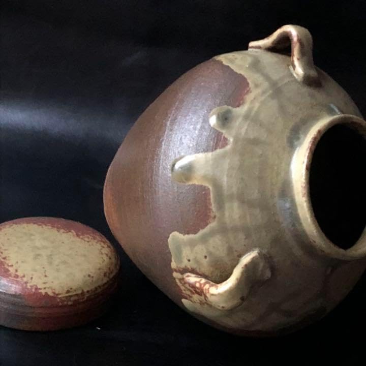 蔵から凄い雰囲気のあるフタ付きの壺が出てきた、茶道具、古美術品、壷、中国骨董 蔵から凄い雰囲気のあるフタ付きの壺が出てきた、茶道具、古