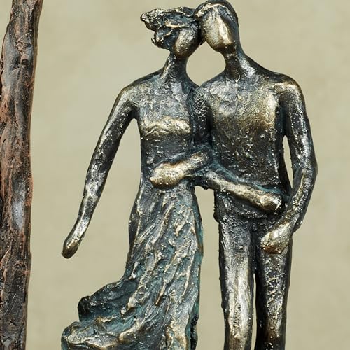 Escultura de pareja en mesa de resina con base negra miniatura 4