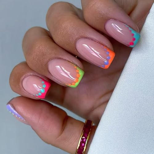 短い四角い爪の先端偽の爪の接着爪の接着爪の爪のプレス爪の人工爪の女の子のための人工爪