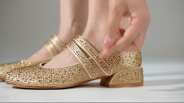 Saint Laurent Gold Oxford Shoes with Glamorous Sparkle Musée Yves Saint Laurent to Celebrate Couturier main image 4