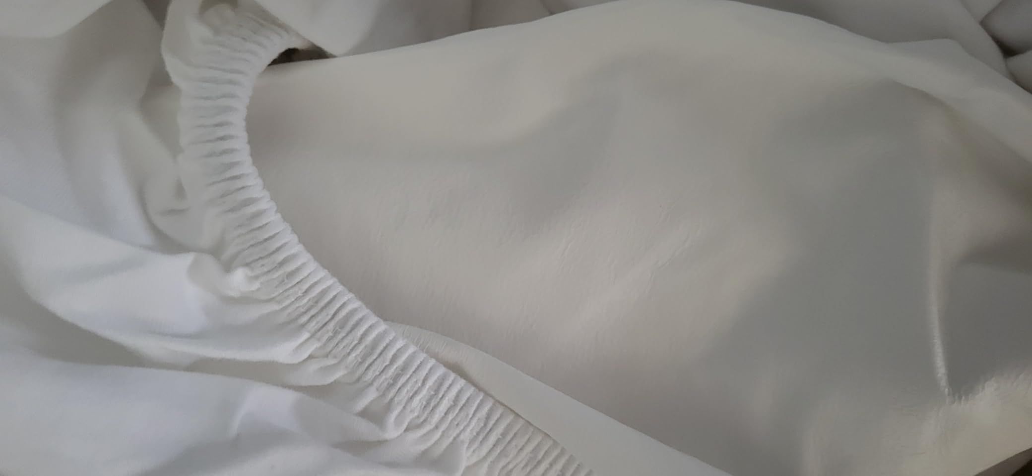 "La Sábana Mágica de Bisoo" Sábana Bajera Ajustable Top Impermeable 2en1