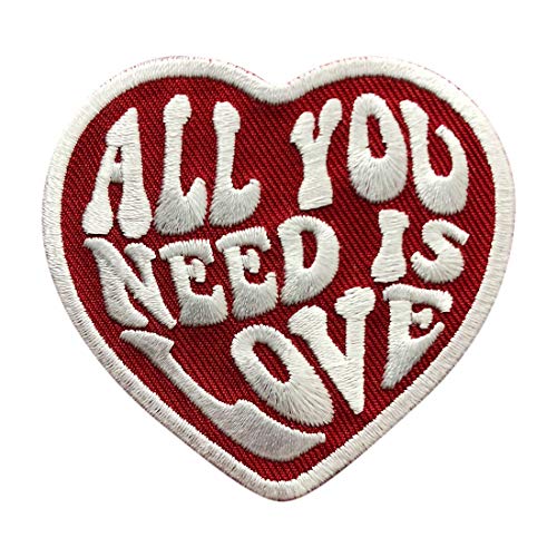 Écusson brodé à thermocoller ou à coudre The Beatles All You Need is Love (7,6 cm) - Les Beatles, Paul McCartney, John Lennon, RIngo Starr, George Harrison Écusson brodé à thermocoller ou à coudre The Beatles All You Need is Love (7,6 cm)