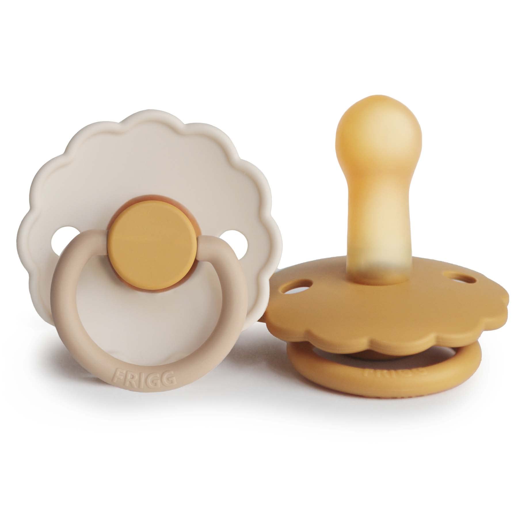 FRIGG Daisy látex chupete 2-Pack | Chupete de goma natural | Fabricado en Dinamarca | Sin BPA | Tetina simétrica tipo cereza | (Blush/Woodchuck, Talla 2 (6-18 Meses)) — view 9