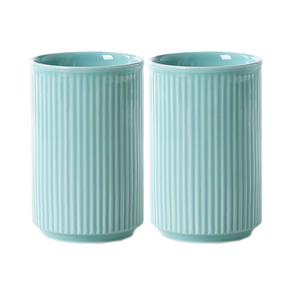 Gobelets en porcelaine Sizikato pour une salle de bain ordonnée et apaisante