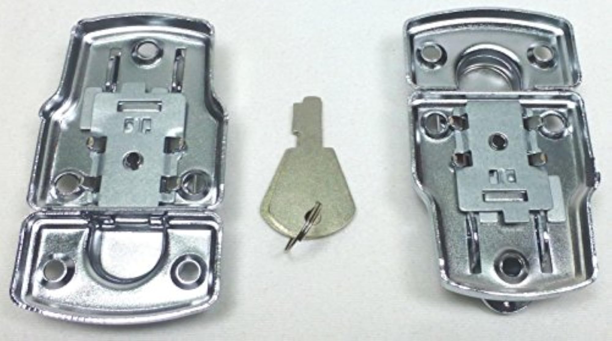 Lockable Medium Draw Bolt with Key