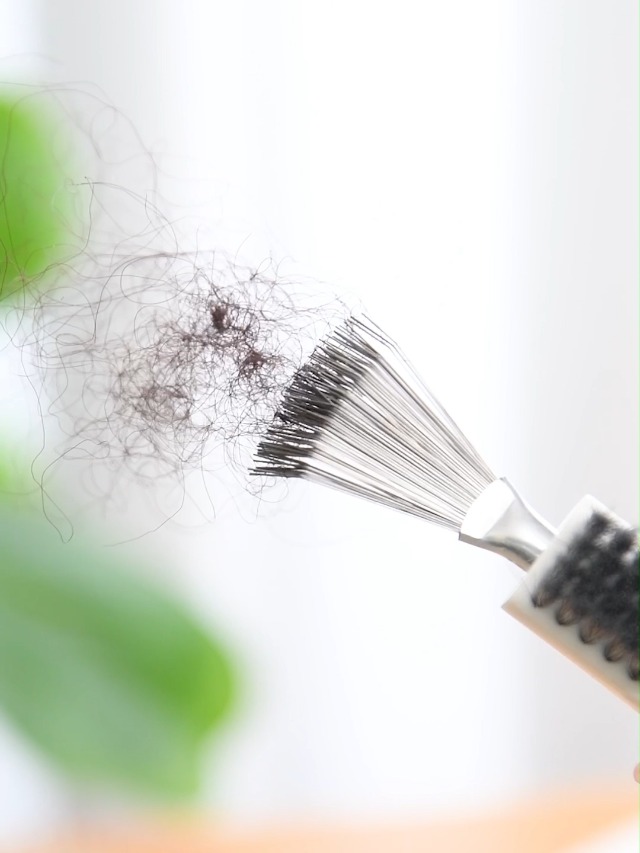 Herramienta de limpieza para cepillo de cabello 2 en 1 miniatura 7