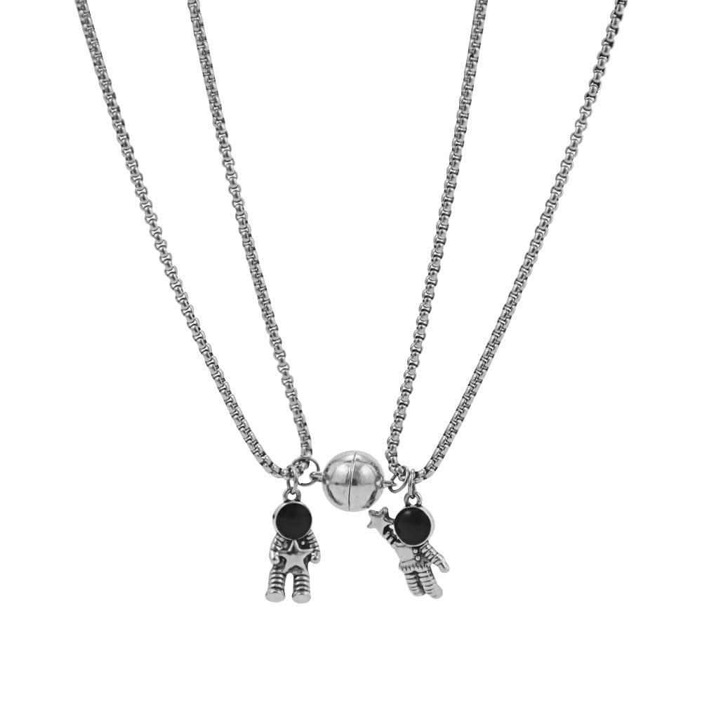 2Pcs Stainless Steel Mutual Attraction Magnets Couples Matching Spaceman Pendant Necklace Magnetic Astronaut Promise Necklace for Couples