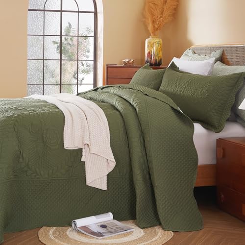 Image of EVENHUG Oversized King Bedspreads California King Quilt Set with Pillow Shams Extra Wide Large King Size Quilts Lightweight Coverlet Bedding Sets Olive Green 120 inchx120 inch
