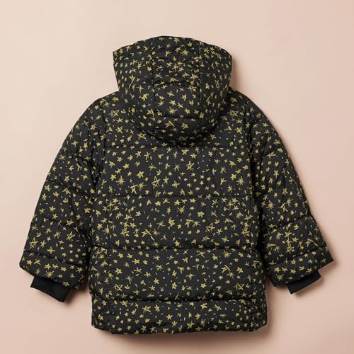 Image of Amazon Essentials Girls and Toddlers' Heavyweight Hooded Puffer Coat, Water-Resistant