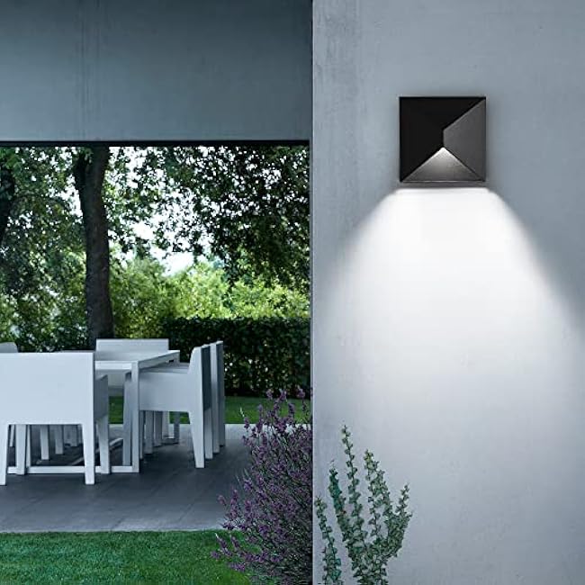 Aluminum Outdoor Sconces Wall Lighting, 8W Outdoor Wall Sconce, LED Porch Lights, Modern Outdoor Light Fixture Wall Mount, Black Wall Light Exterior for House,Enterway,Doorway