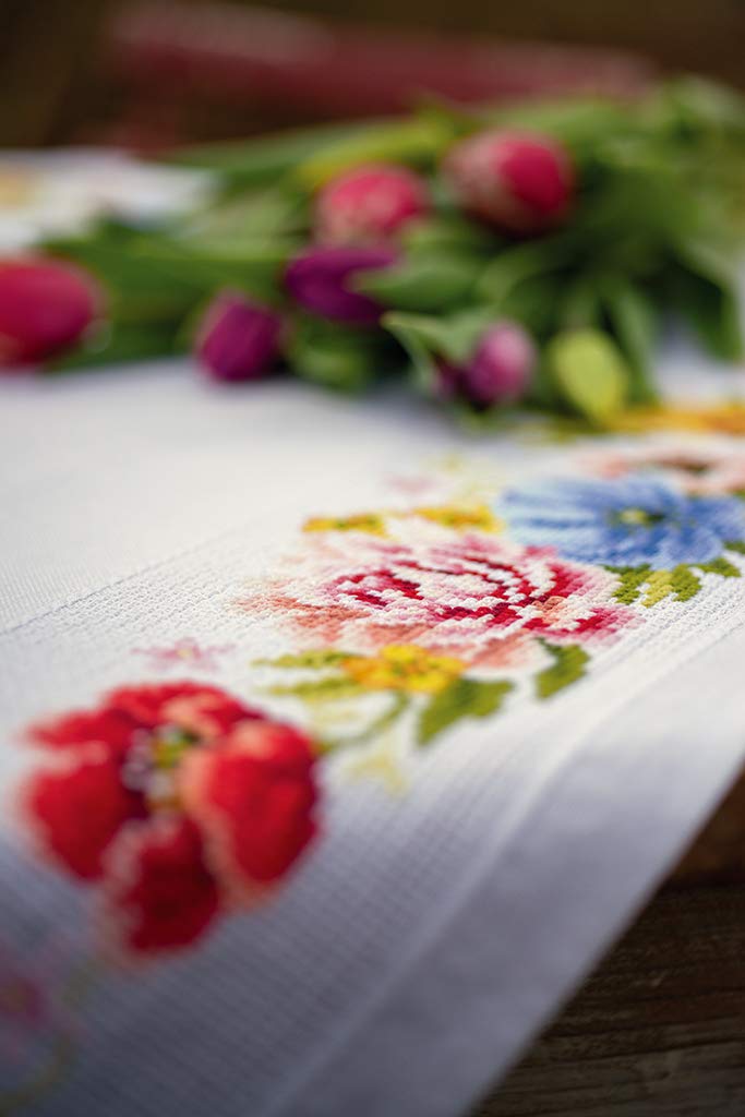 Vervaco Stickpackung Tischdecke Zählmusterpackung Kreuzstich Blumen Stickdecken zum Selbersticken Bastelset Handwerker Kreativ Set für Erwachsene 80 x 80 cm Kreatives Geschenk