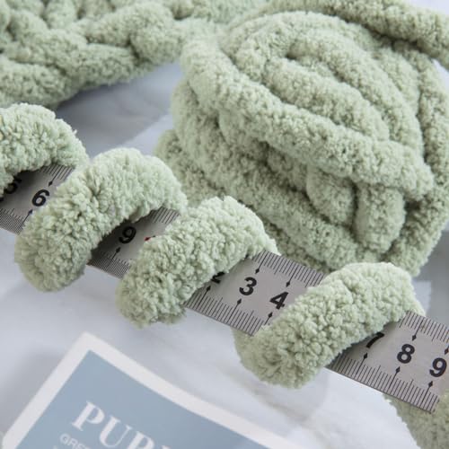 هومبيز 8 عبوات من خيوط الغزل المكتنزة المتنوعة للكروشيه، خيوط غزل منفوشة ناعمة وكبيرة الحجم للغاية، خيوط شانيل سميكة للحياكة اليدوية/الحياكة بالذراع، 4 اخضر و4 اخضر داكن (27 ياردة، 8 اونصة لكل شلة)