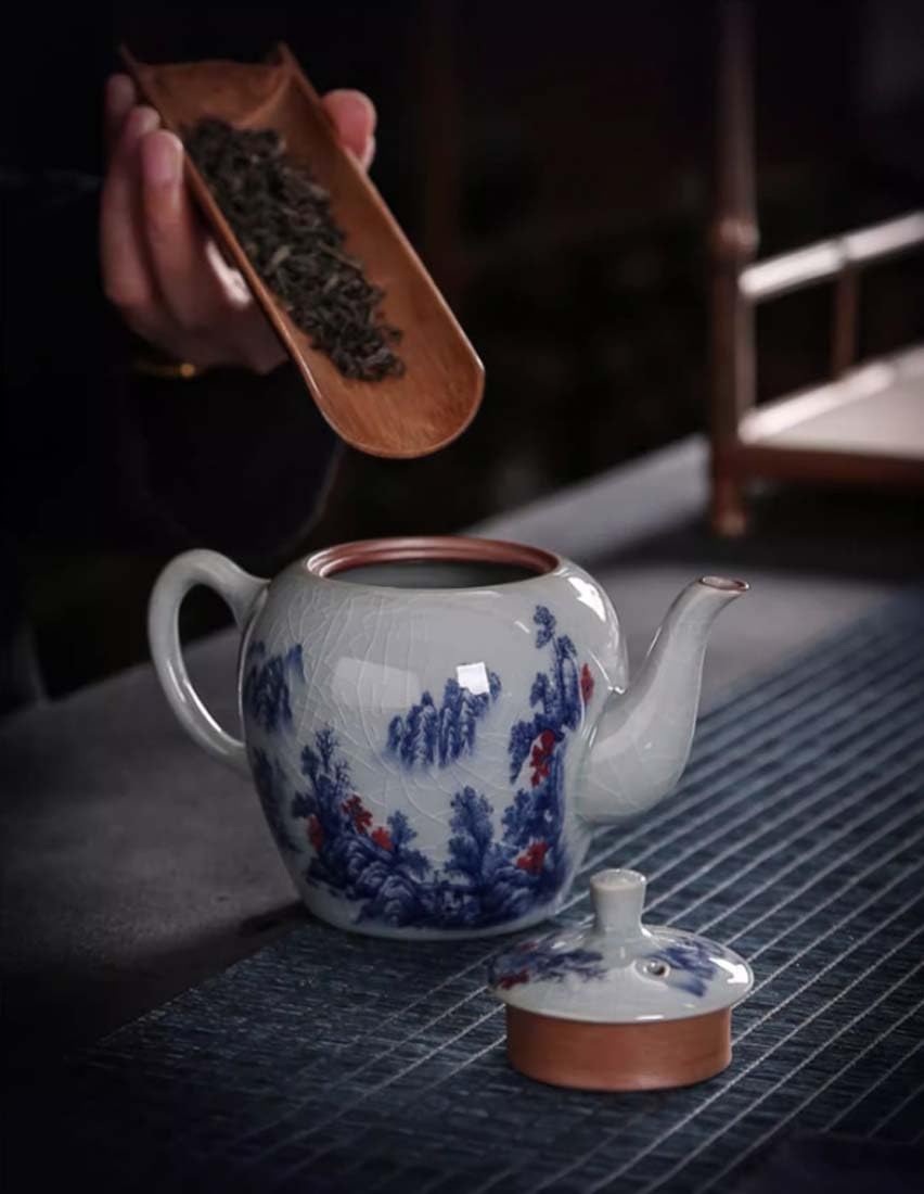 Porcellana Jingdezhen Teiera dipinta a mano di grande capacità blu e bianca porcellana teiera in ceramica, teiera fiore, caffettiera A03