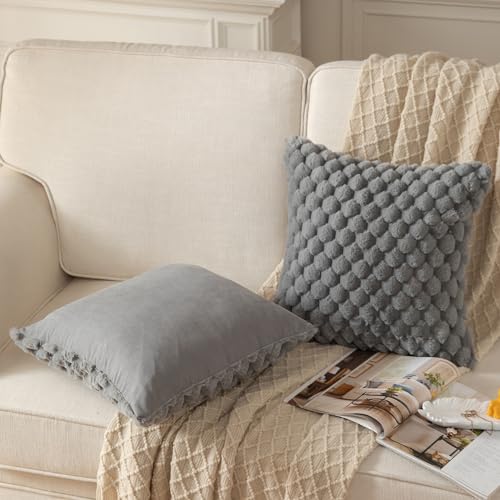 MANDIOO Pack of 2 Grey Super Soft Plush Fluffy Decorative Throw Pillow Covers 16x16 inch 40 x 40 cm Faux Fur Wool Velvet Cushion Covers Pillow Cases Couch Sofa Bed Living Room by MANDIOO - Used condition - Image 3