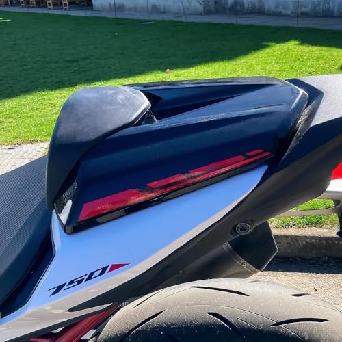 Accessoires Hornet CB 750 carénage arrière et capot de selle