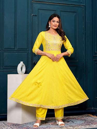 Image of MANHAREE | Women's Rayon Kurta with Pant & Dupatta Set