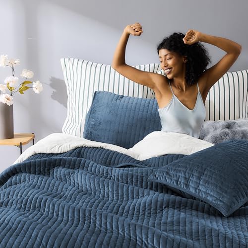 Image of Wonderful Velvet Quilt Set, Queen Size Blue Soft Fluff Texture Coverlet with Shams, Channel Stitched Pattern, All-Season Use, Versatile Lightweight Bedspread for Bedroom Adults Teens Kids,94 inchx94 inch