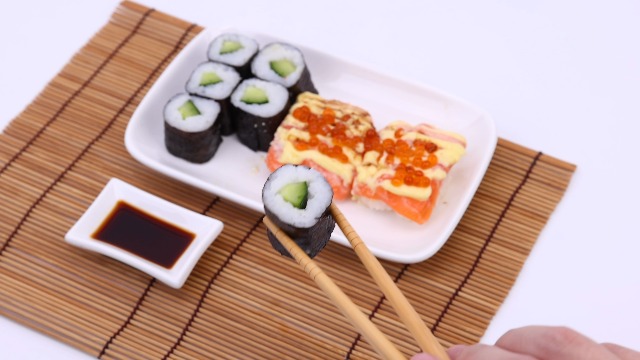 Amazon.com: Exzact Chopsticks Gift Set - 5 Pairs of Reusable