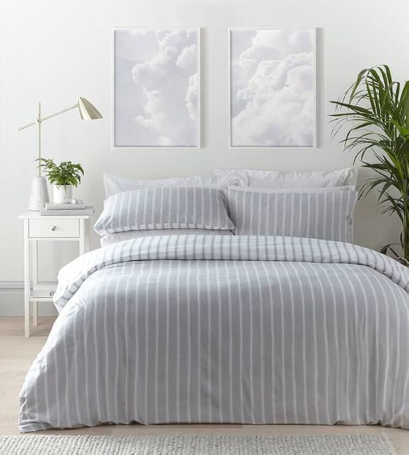 Noah Bedding Pack - Includes 10.5 Tog All Season Duvet, Pillows and Bed Linen Set with Fitted Sheet, Pair of Pillowcases & Duvet Cover - Bedroom Essentials - UK Double Duvet - Harvard Stripe Grey