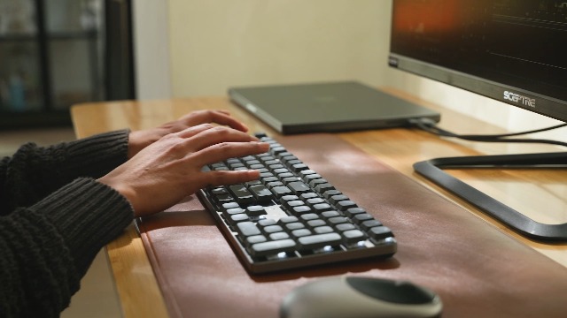Amazon | Satechi SM3 メカニカルキーボード、ホワイトLEDバックライト
