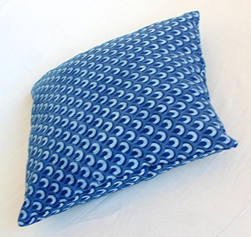 Canapé indien sublimé avec une housse de coussin bleu indigo à pompons - 4