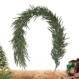 Apparence de Pin Réaliste : Cette couronne de pin artificiel apporte une touche d'éclat vibrante à votre décoration grâce à son esthétique intemporelle et son rendu extrêmement réaliste, parfaite pour insuffler l'des fêtes dans votre maison sans crainte de décoloration au fil du temps, tout en conservant sa beauté année après année